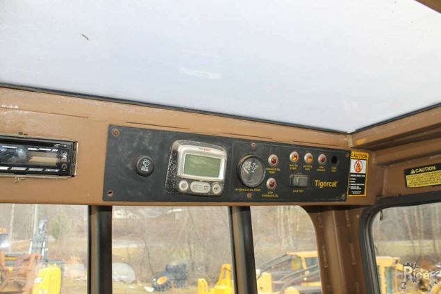 2005 Tigercat 240B Log Loader